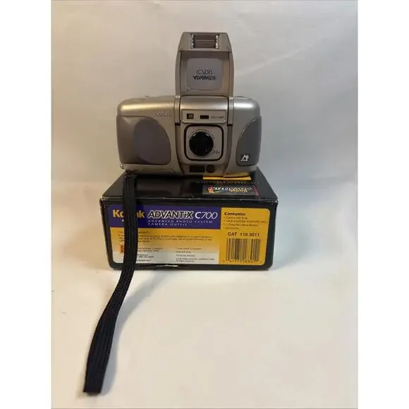 Kodak Advantix C700 Camera with Strap, in Original Box, No Battery or Film - Picture 2 of 6